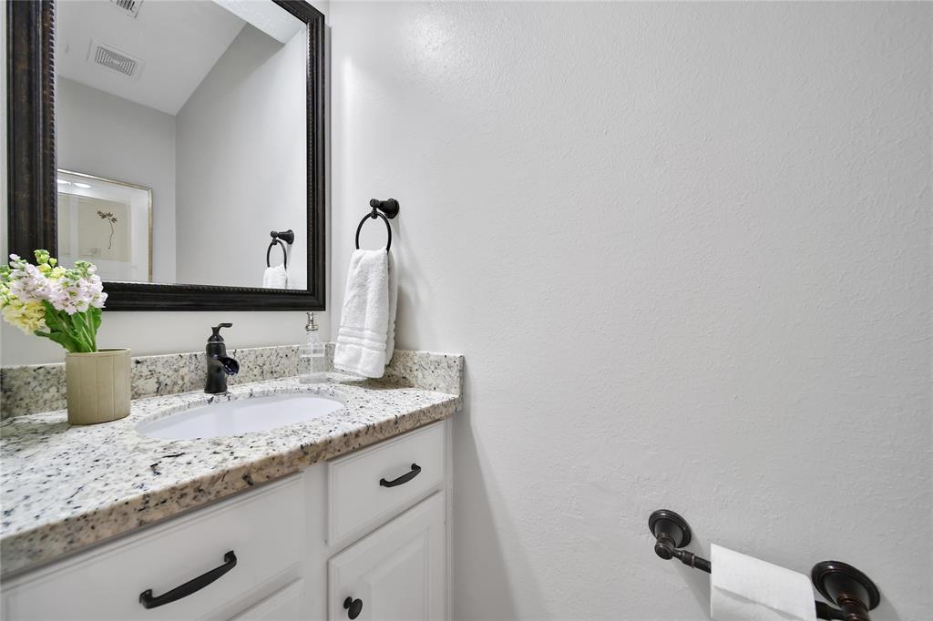 4322 Brook Shadow Drive, Kingwood, Texas image 21