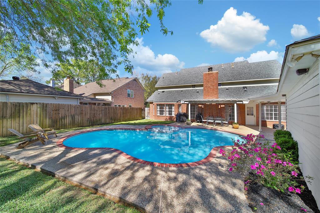 4322 Brook Shadow Drive, Kingwood, Texas image 34