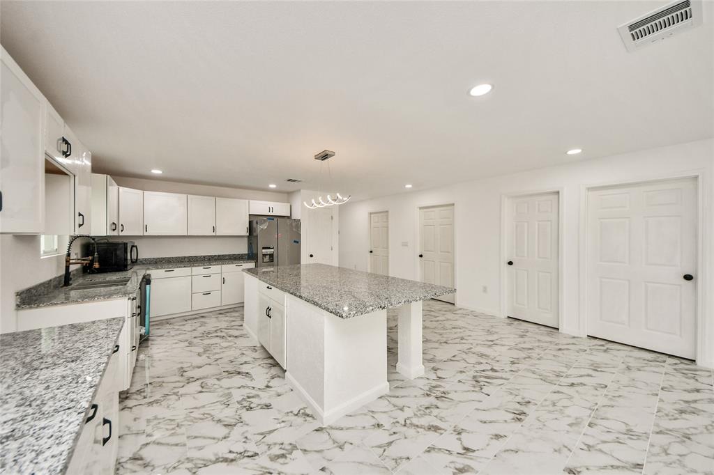 245 Road 5506, Cleveland, Texas image 13