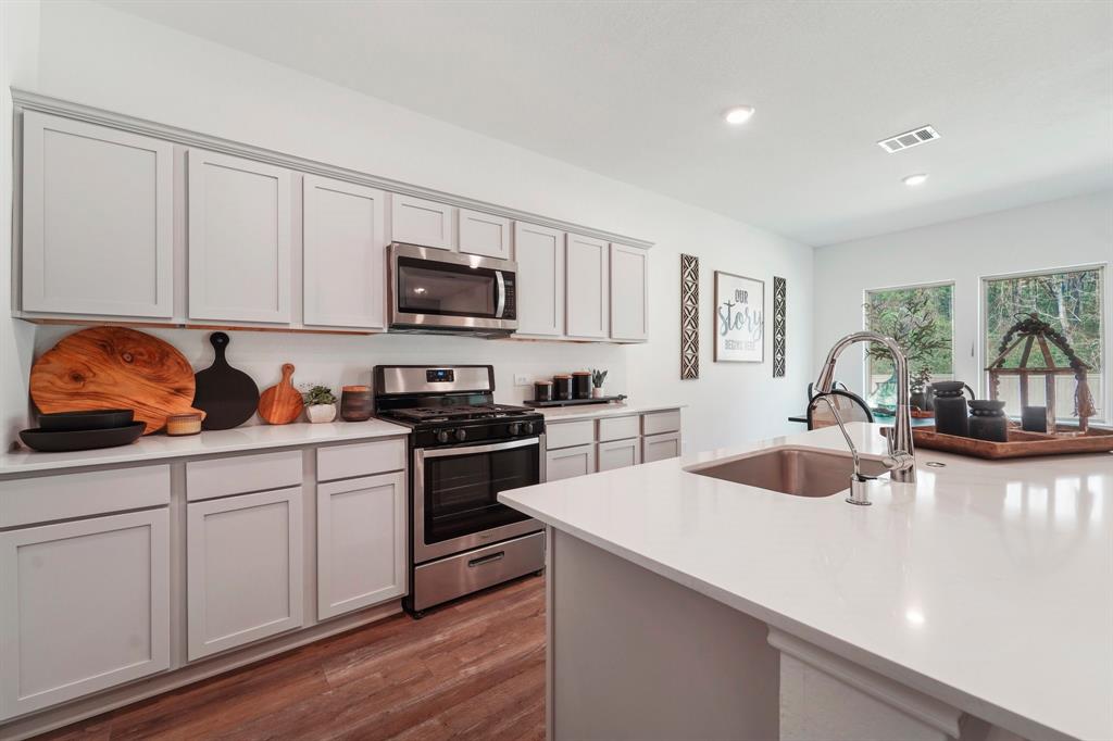 40927 Seasoned Oak Lane