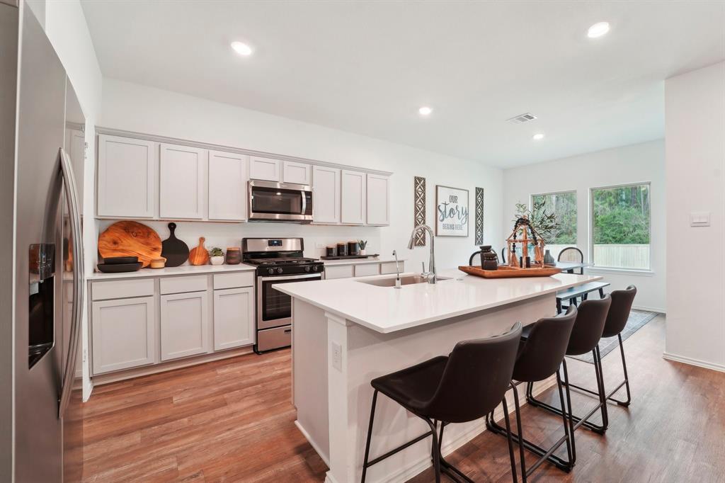 40927 Seasoned Oak Lane