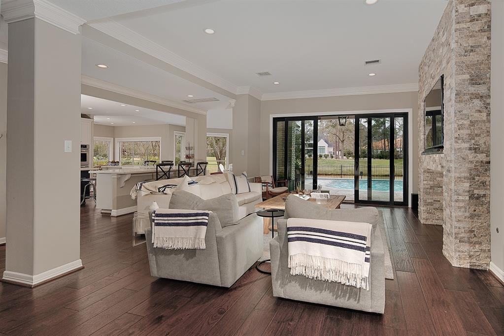 47 Stone Springs Circle, The Woodlands, Texas image 8