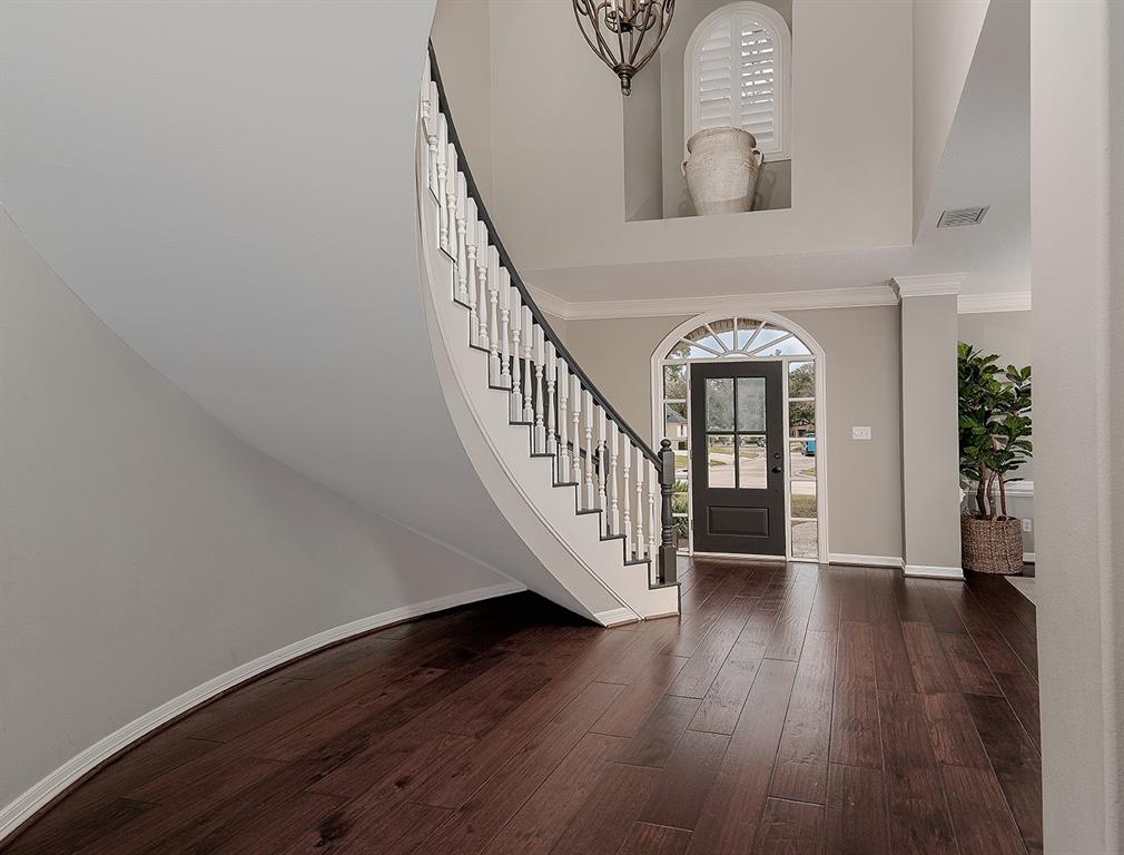 47 Stone Springs Circle, The Woodlands, Texas image 2