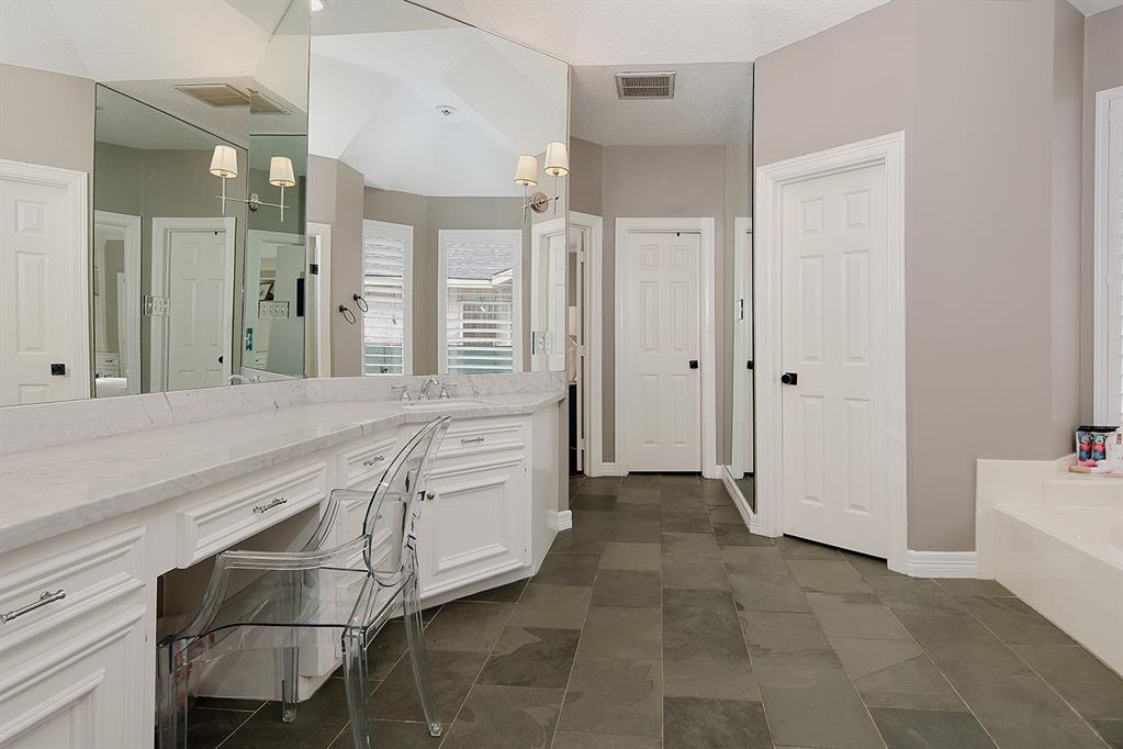 47 Stone Springs Circle, The Woodlands, Texas image 23
