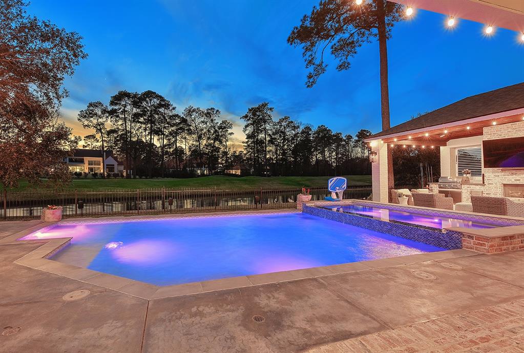 47 Stone Springs Circle, The Woodlands, Texas image 34