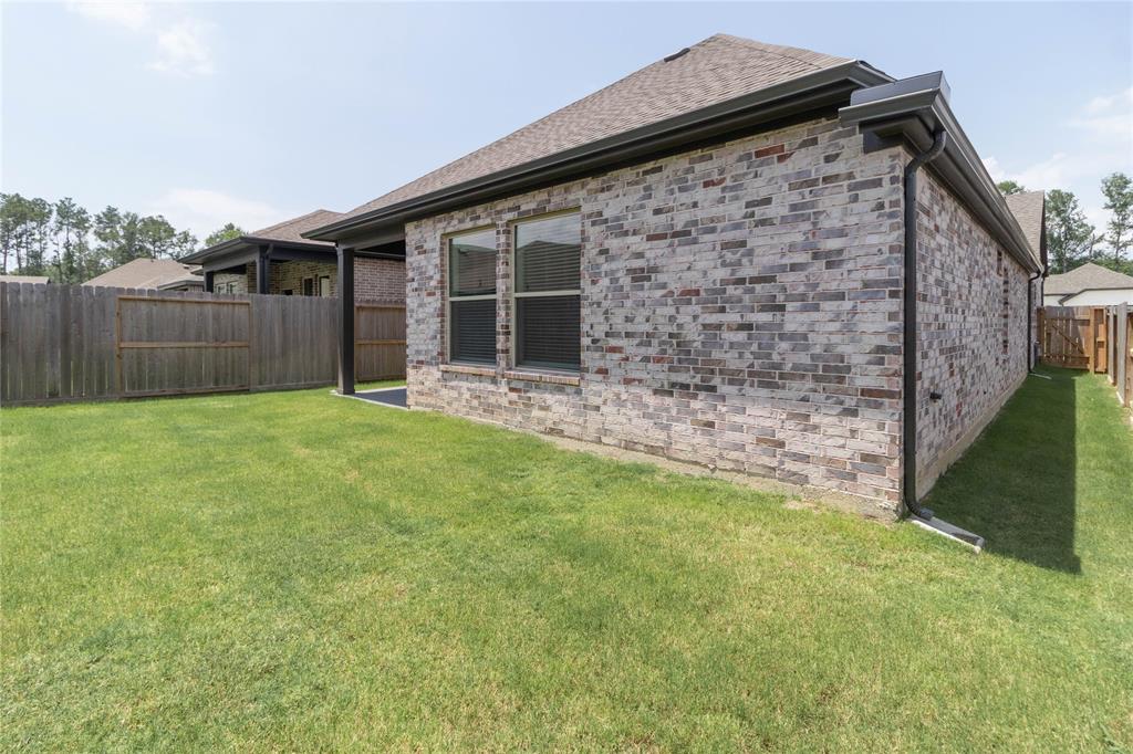 7334 Lake Arrowhead Lane, Porter, Texas image 3