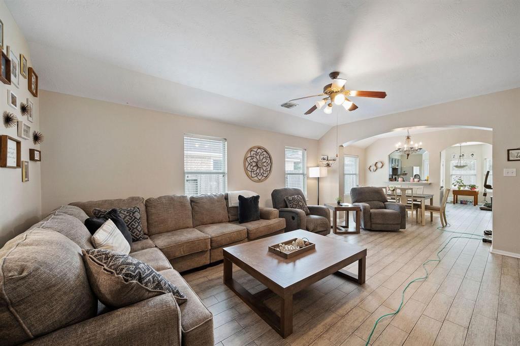3261 Gladewater Lane