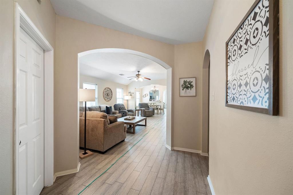 3261 Gladewater Lane