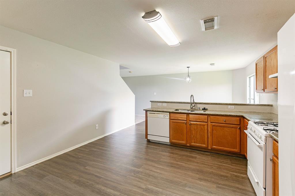 7831 Galleon Field Lane, Cypress, Texas image 4