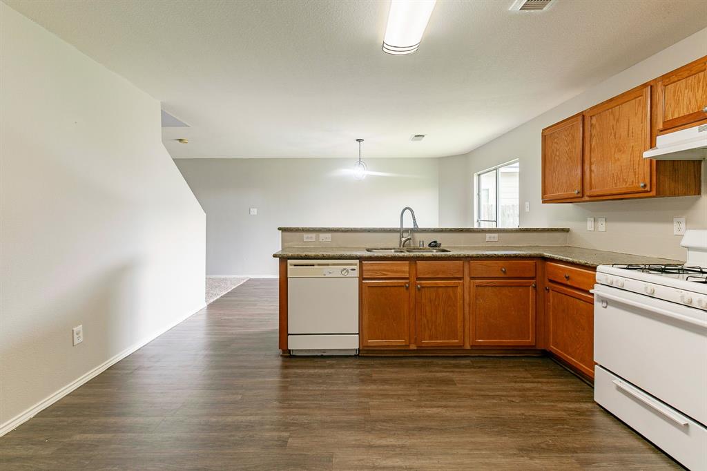 7831 Galleon Field Lane, Cypress, Texas image 3