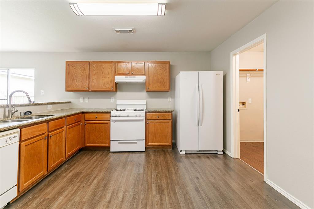 7831 Galleon Field Lane, Cypress, Texas image 2