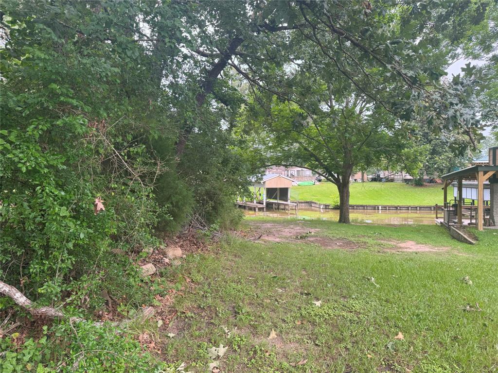 S Circle Drive, Livingston, Texas image 11
