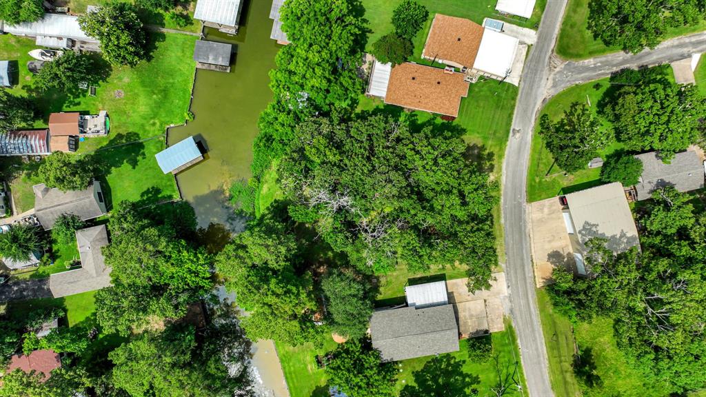 S Circle Drive, Livingston, Texas image 8