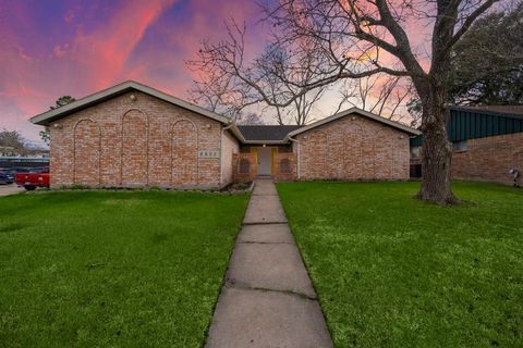Single Family Residence in Houston TX 8803 Jackwood Street.jpg