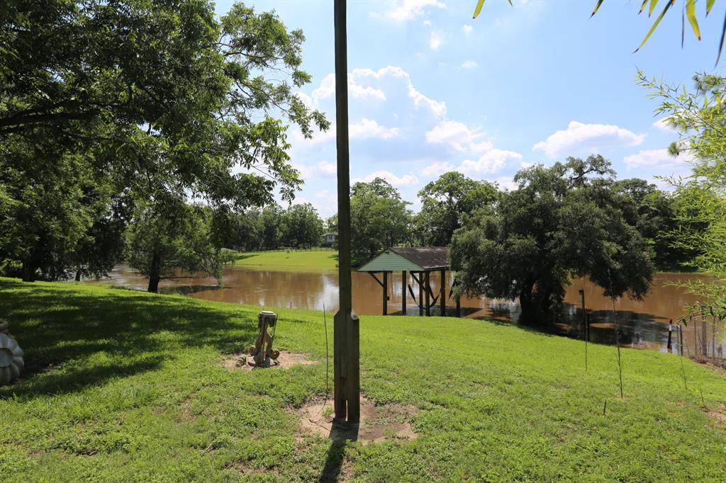 4649 County Road 929c, Brazoria, Texas image 2