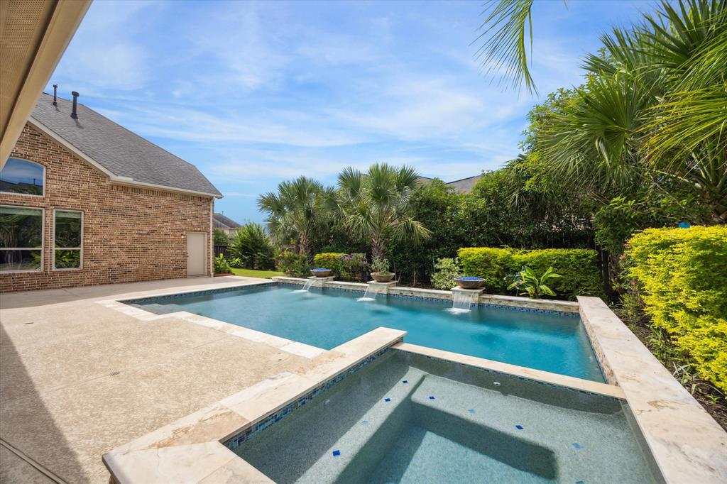 5310 Briarcliff Lane