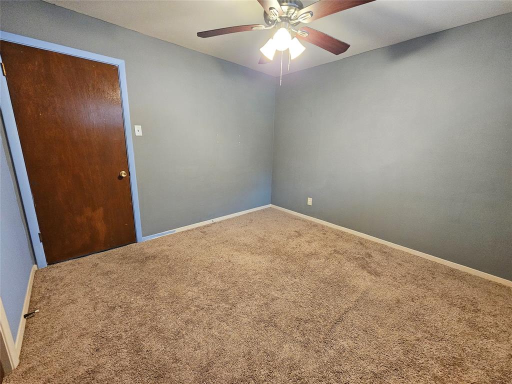 807 Golf Court, Stafford, Texas image 7