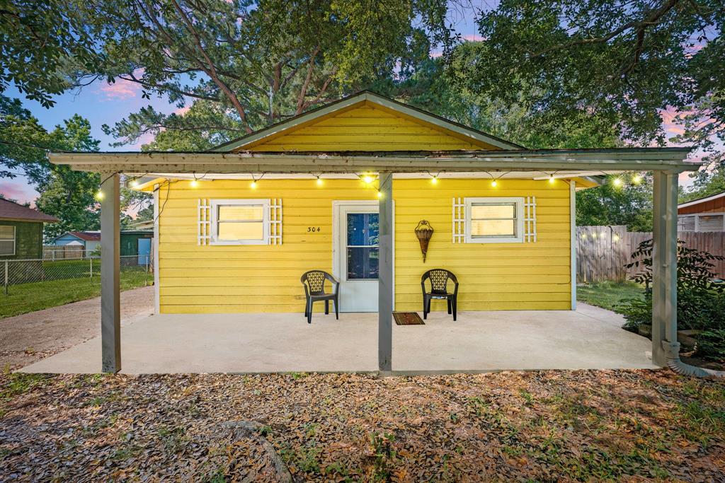 304 Popular Street, Onalaska, Texas image 1