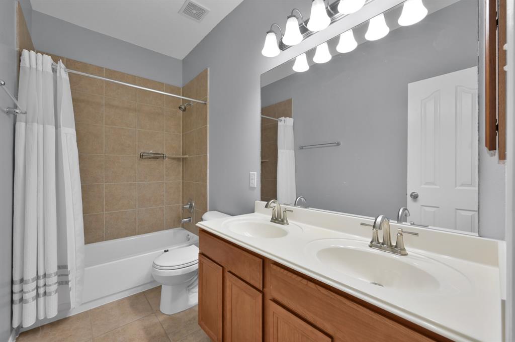 10107 Alcove Glen Lane, Tomball, Texas image 22