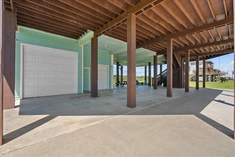 A home in Crystal Beach