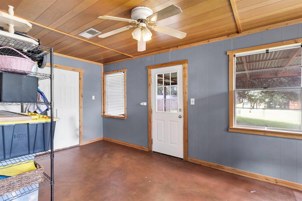 111 W Limit Street, Madisonville, Texas image 19