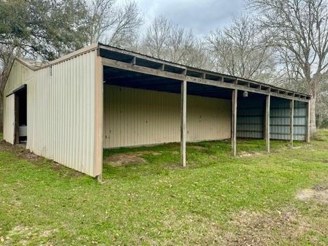 A home in Angleton