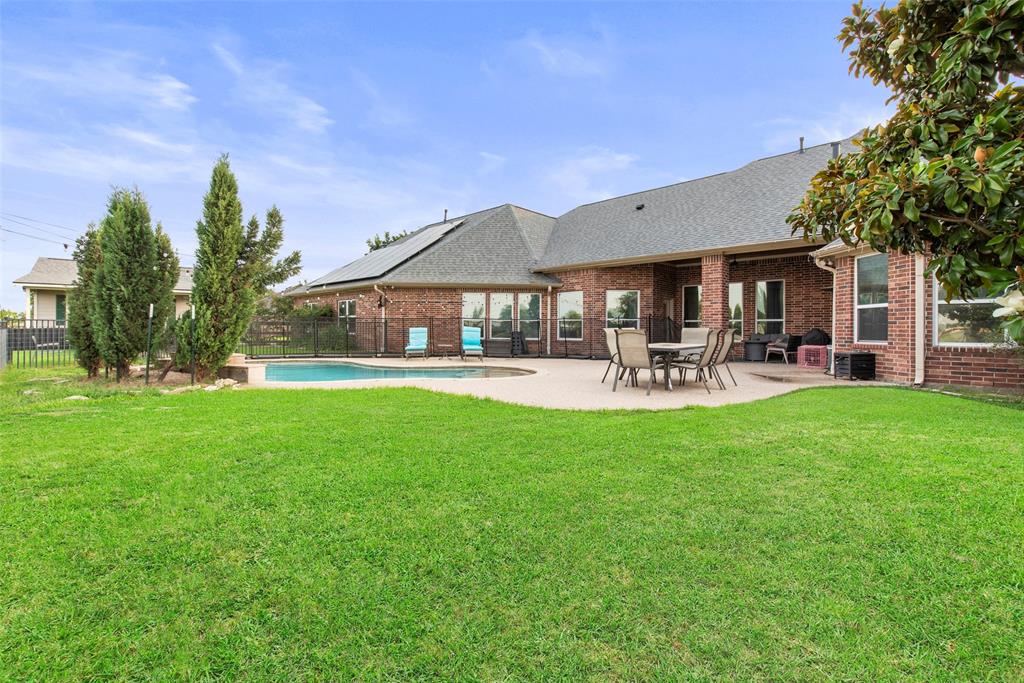 4802 Shadow Grass Drive, Katy, Texas image 36