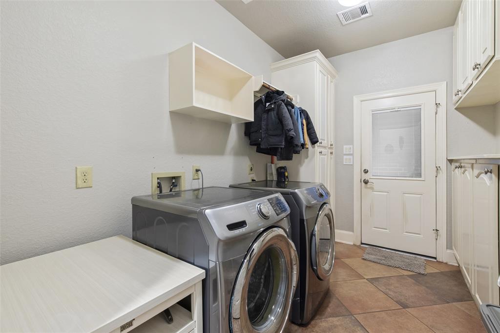 4802 Shadow Grass Drive, Katy, Texas image 32
