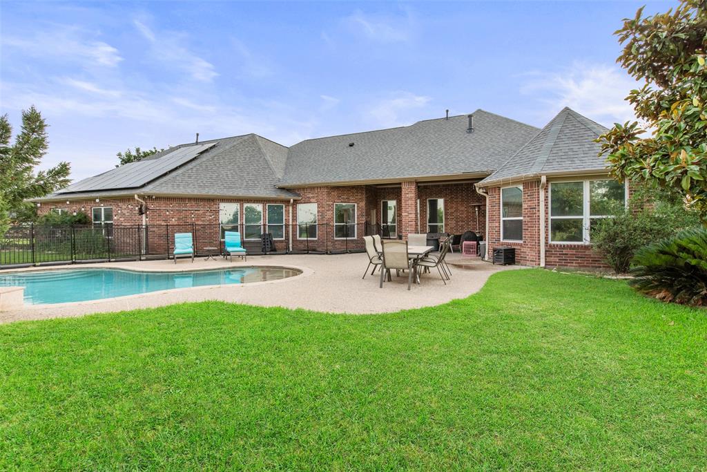 4802 Shadow Grass Drive, Katy, Texas image 33
