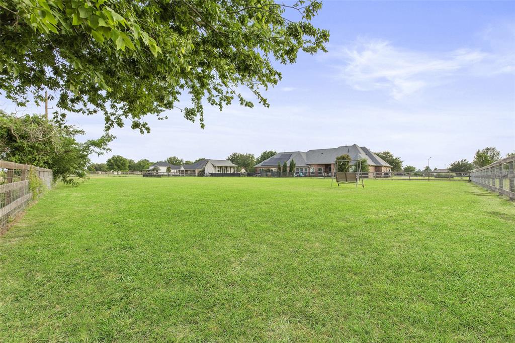 4802 Shadow Grass Drive, Katy, Texas image 37