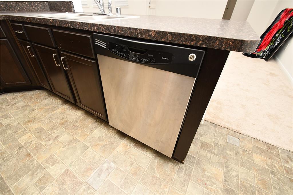 9610 Briartrace Court, Houston, Texas image 8