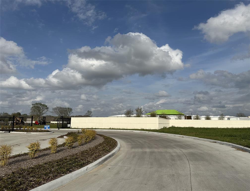 Cullen Parkway, Pearland, Texas image 32