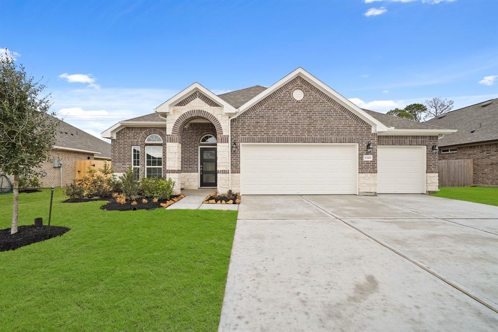 23431 Malbec Drive, Alvin, Texas image 1