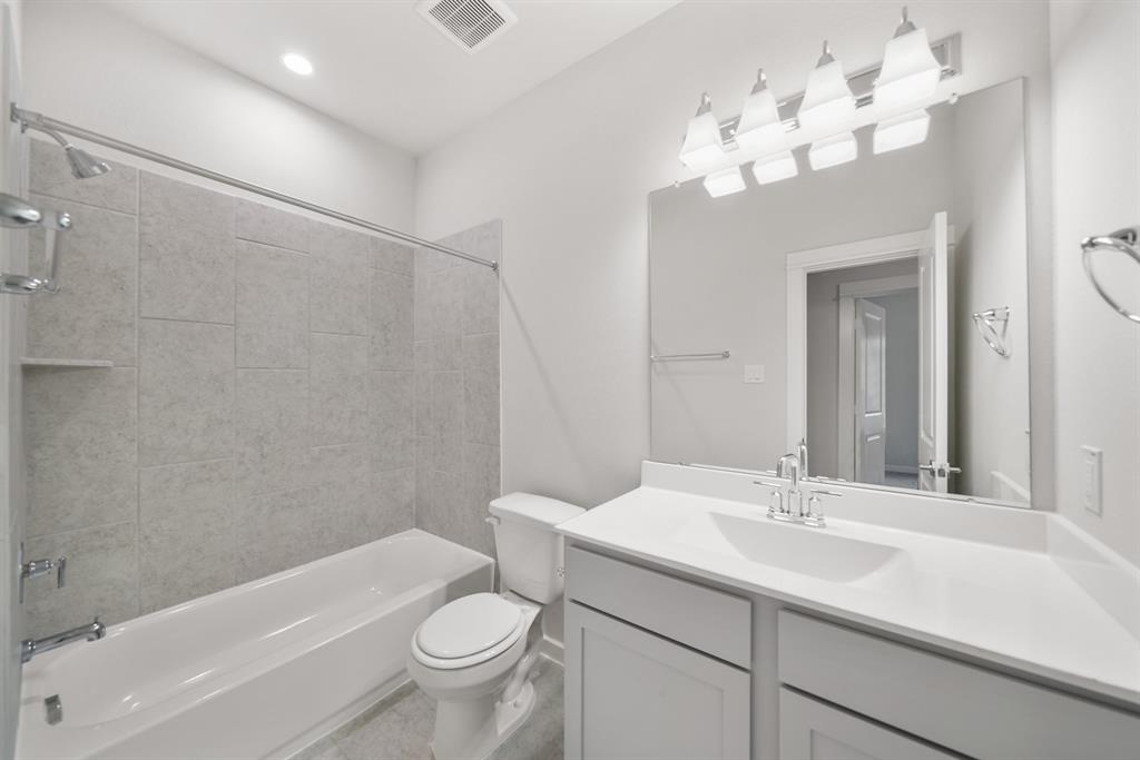 23431 Malbec Drive, Alvin, Texas image 19