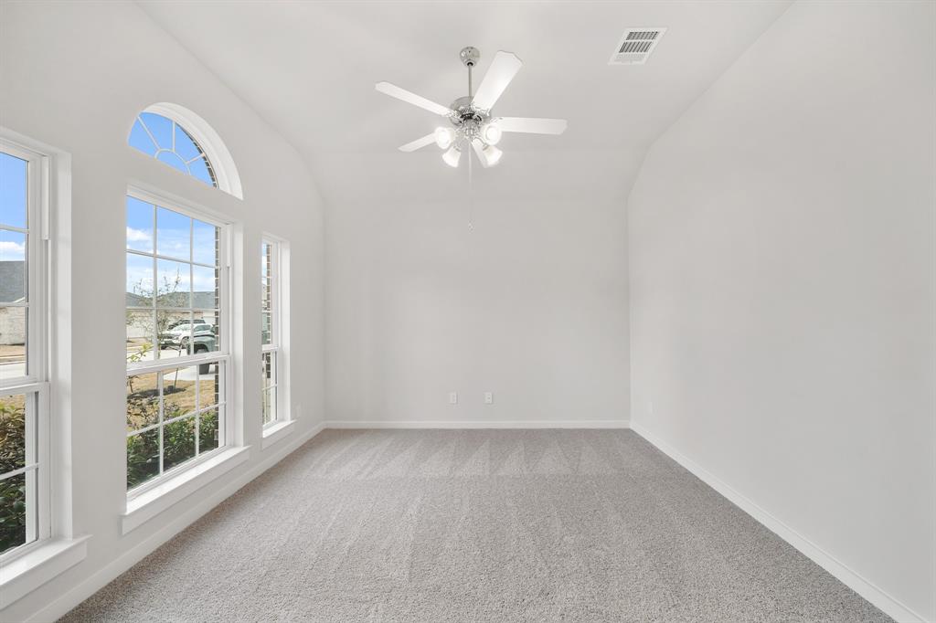 23431 Malbec Drive, Alvin, Texas image 9