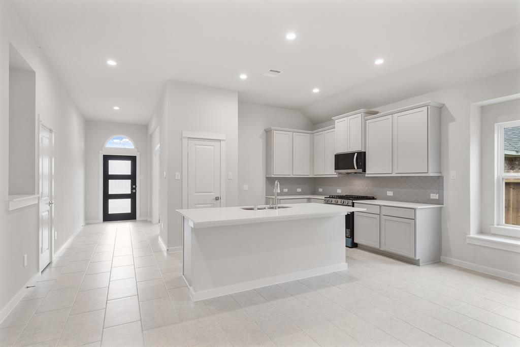 23431 Malbec Drive, Alvin, Texas image 3