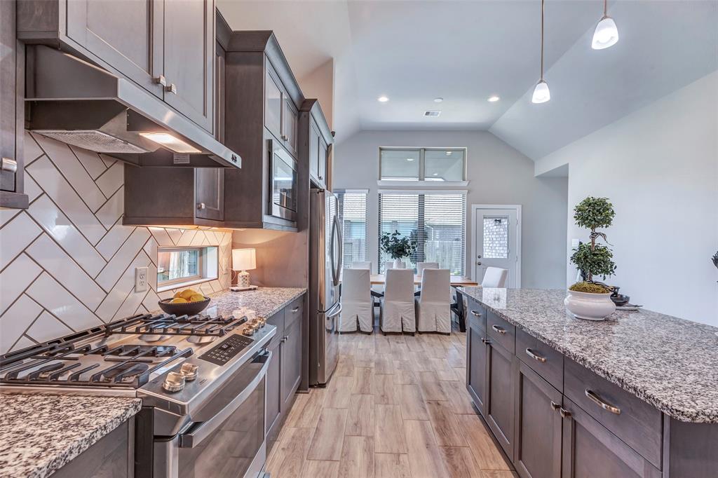 2702 Raspberry Sunset Circle, La Marque, Texas image 17