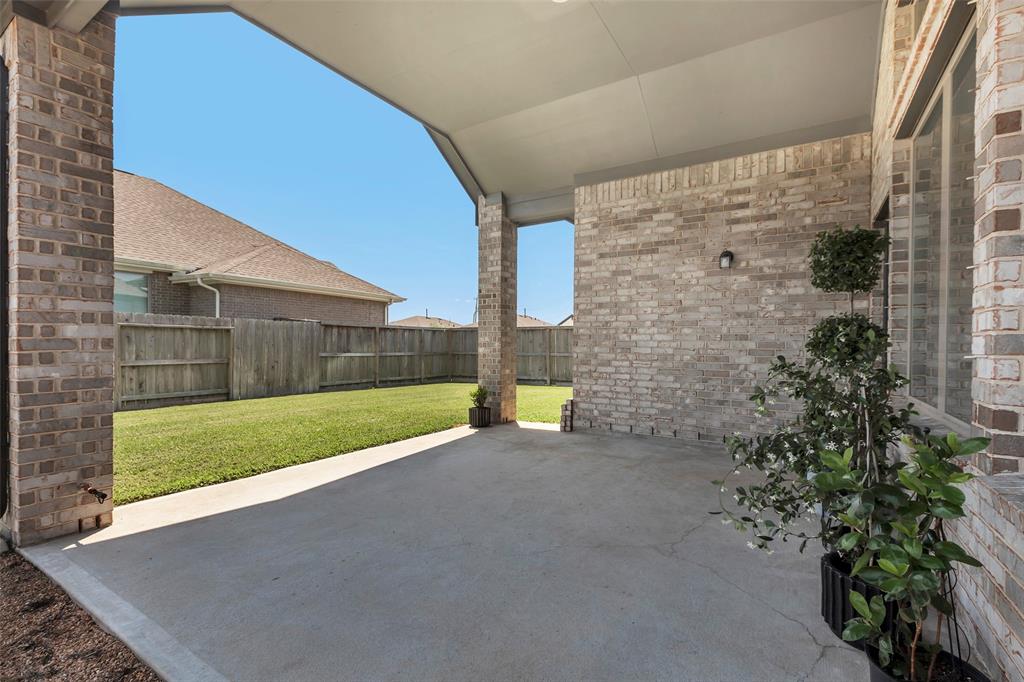 2702 Raspberry Sunset Circle, La Marque, Texas image 27