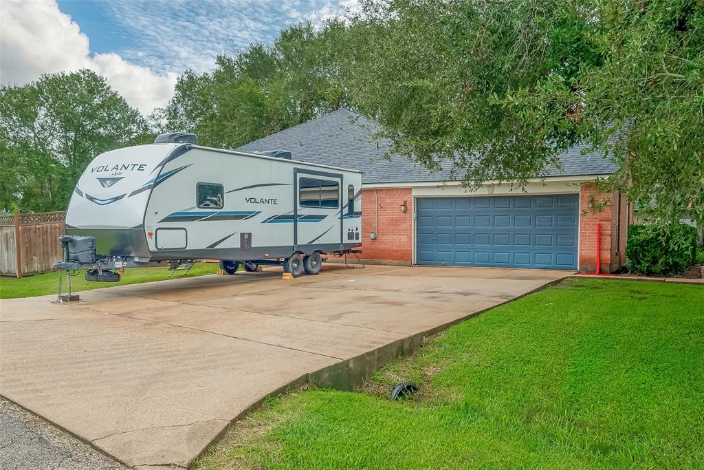 13203 Cary Court, Needville, Texas image 4