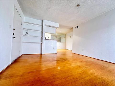 Photo of 260 El Dorado Boulevard #2608, Houston, TX 77598 (MLS # 90151007) Photo of 260 El Dorado Boulevard #2608, Houston, TX 77598 (MLS # 90151007)