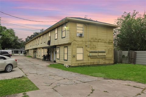 Photo of 8029 Detroit Street #5, Houston, TX 77017 (MLS # 17538313)