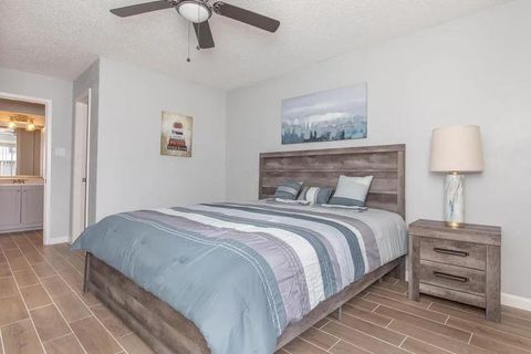 810 Dunson Glen Drive 409 Houston TX 77090