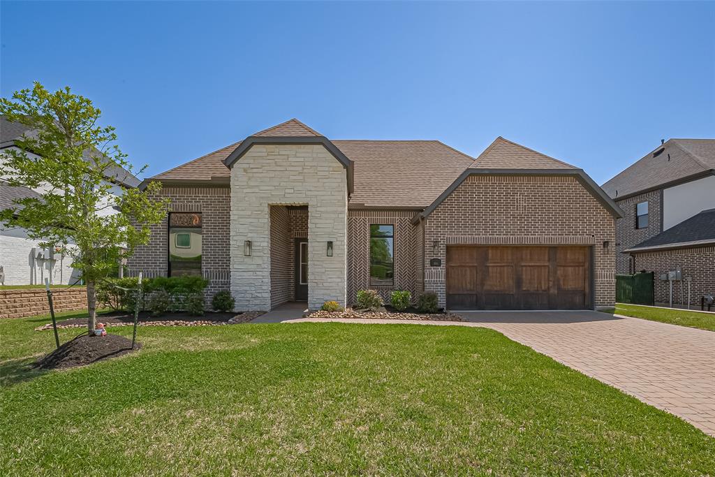 1011 Oak Briar Lane, Conroe, Texas image 1