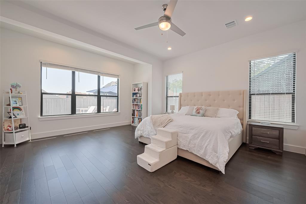 1011 Oak Briar Lane, Conroe, Texas image 24