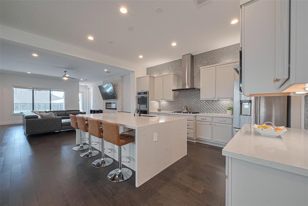1011 Oak Briar Lane, Conroe, Texas image 14