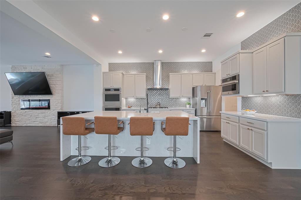 1011 Oak Briar Lane, Conroe, Texas image 13
