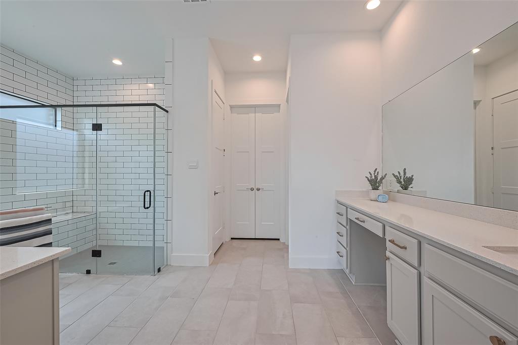 1011 Oak Briar Lane, Conroe, Texas image 26