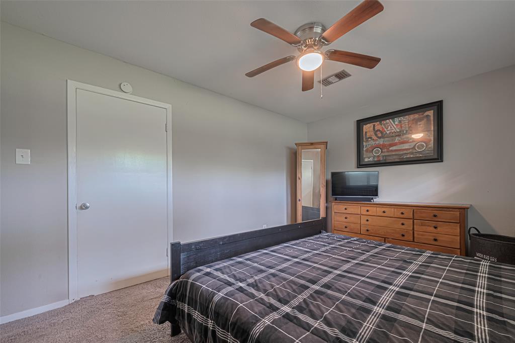 8409 Benoist Drive, Dickinson, Texas image 20