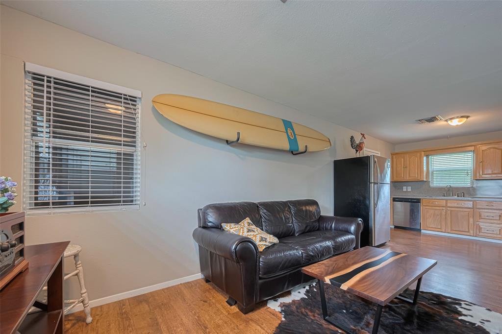 8409 Benoist Drive, Dickinson, Texas image 13