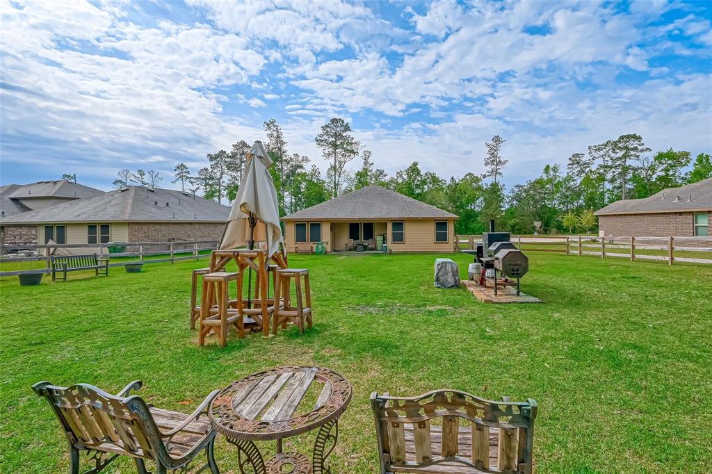 406 Rocky Ridge Drive, Anahuac, Texas image 13